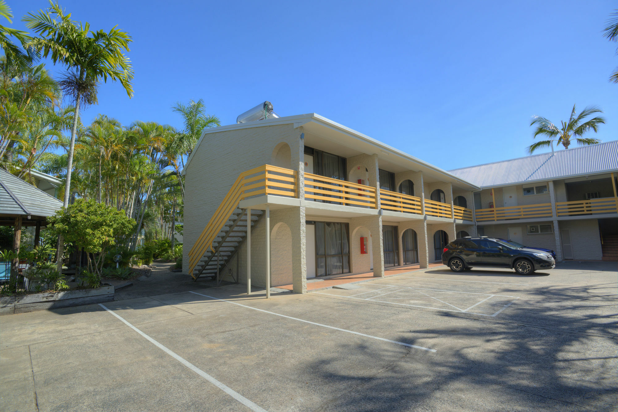 The Beach Motel Hervey Bay Exterior photo