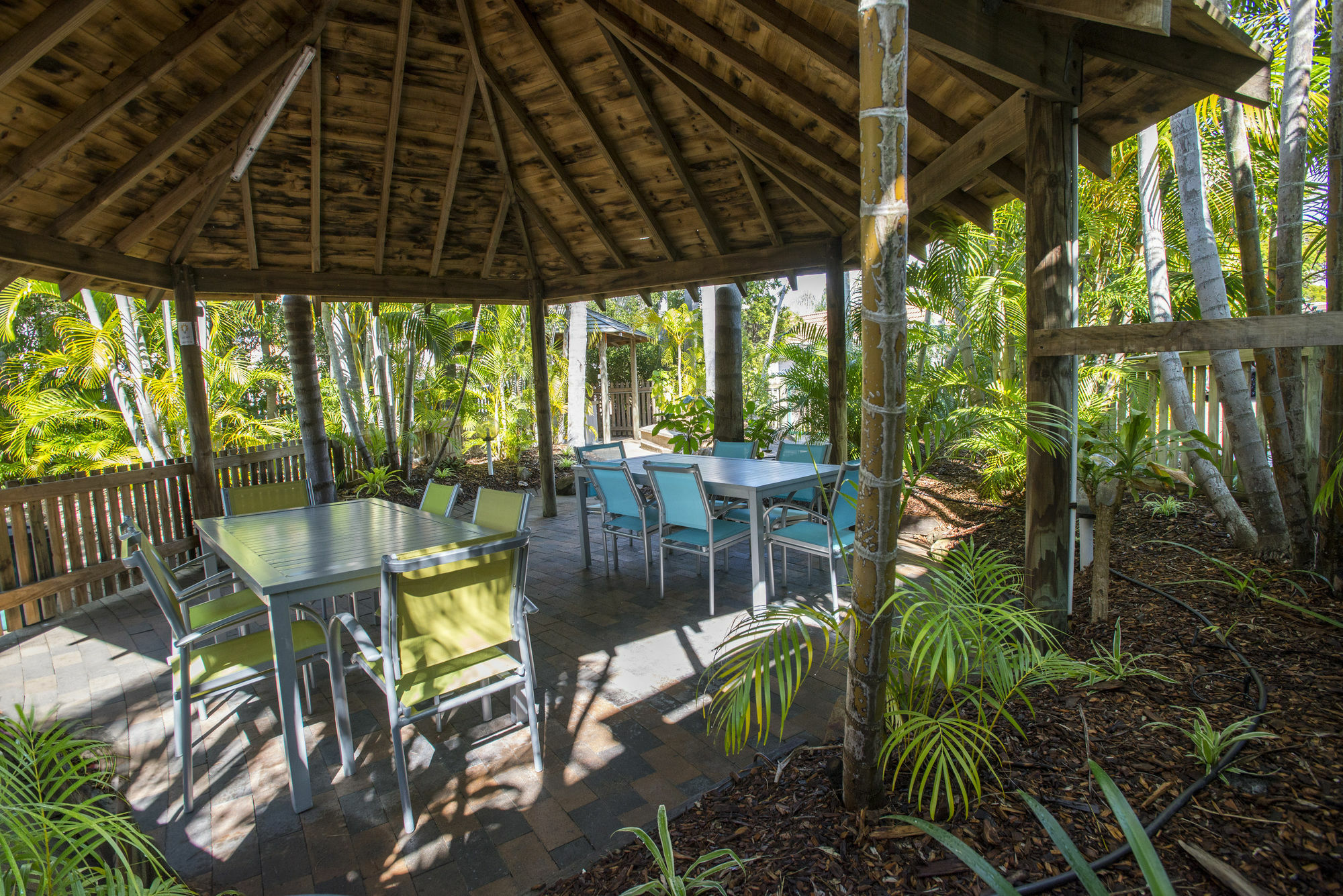 The Beach Motel Hervey Bay Exterior photo