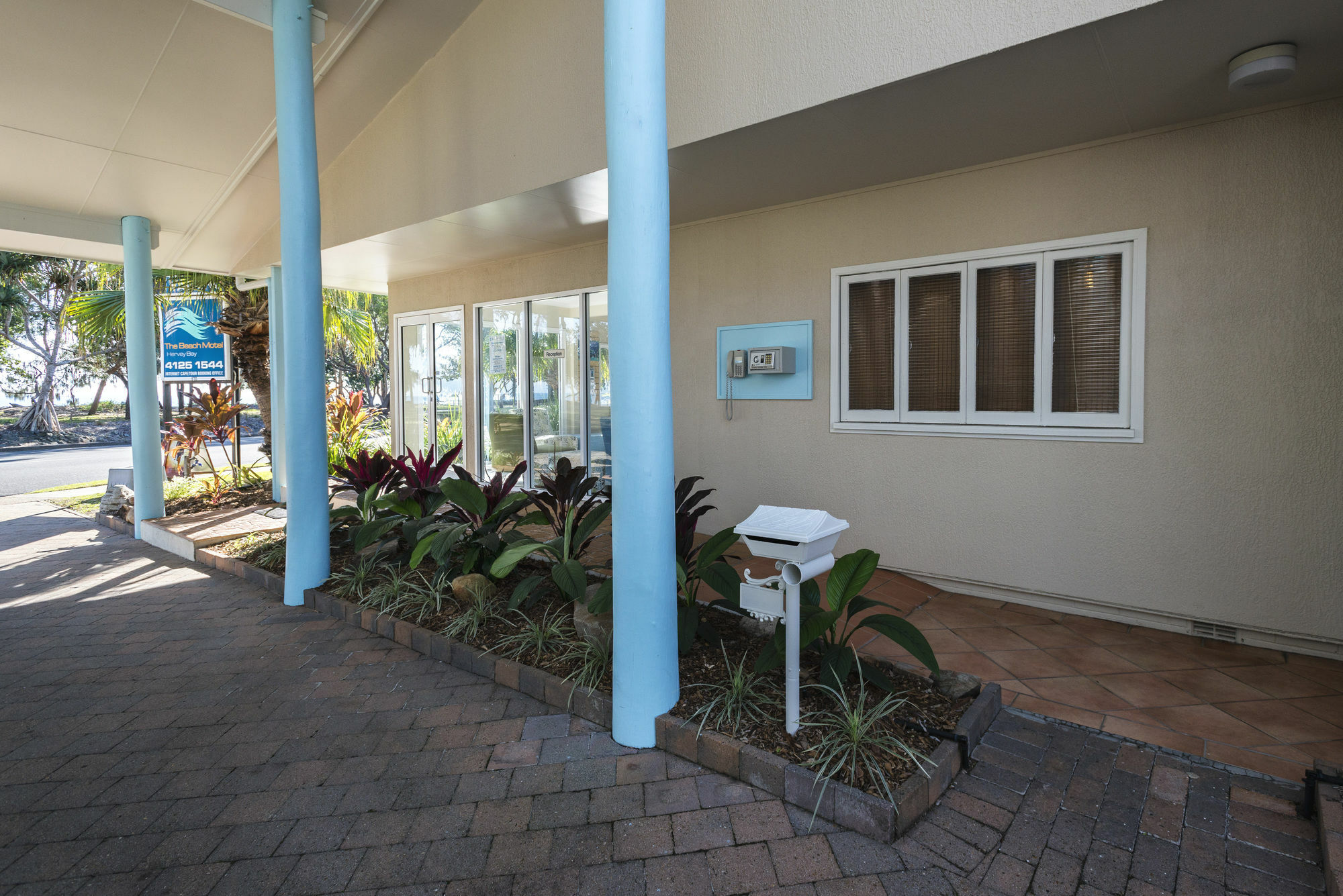 The Beach Motel Hervey Bay Exterior photo